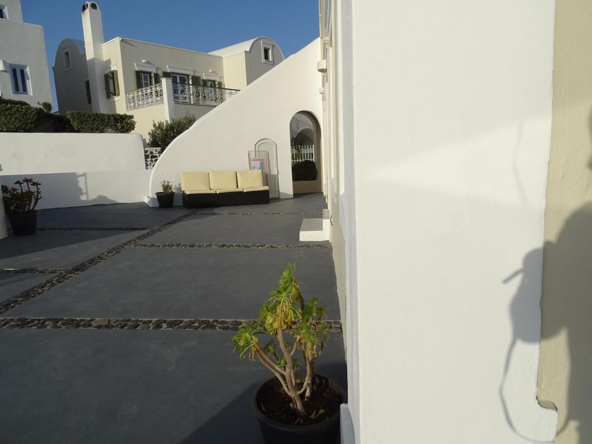 Neoklassiko Koukouli Fira  Exterior photo