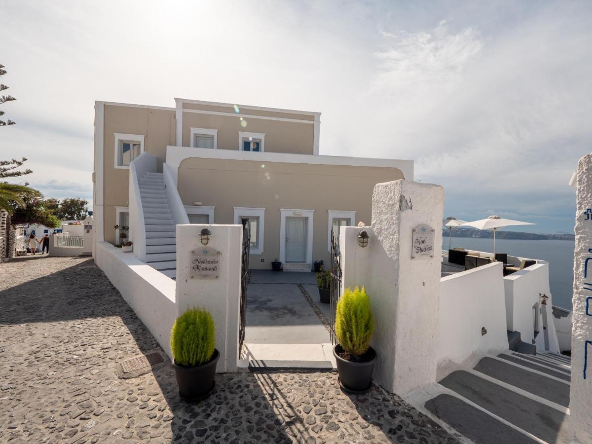Neoklassiko Koukouli Fira  Exterior photo
